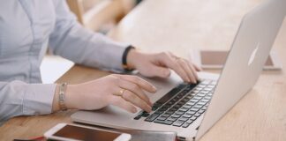 Czy urząd skarbowy może ujawnić donos?